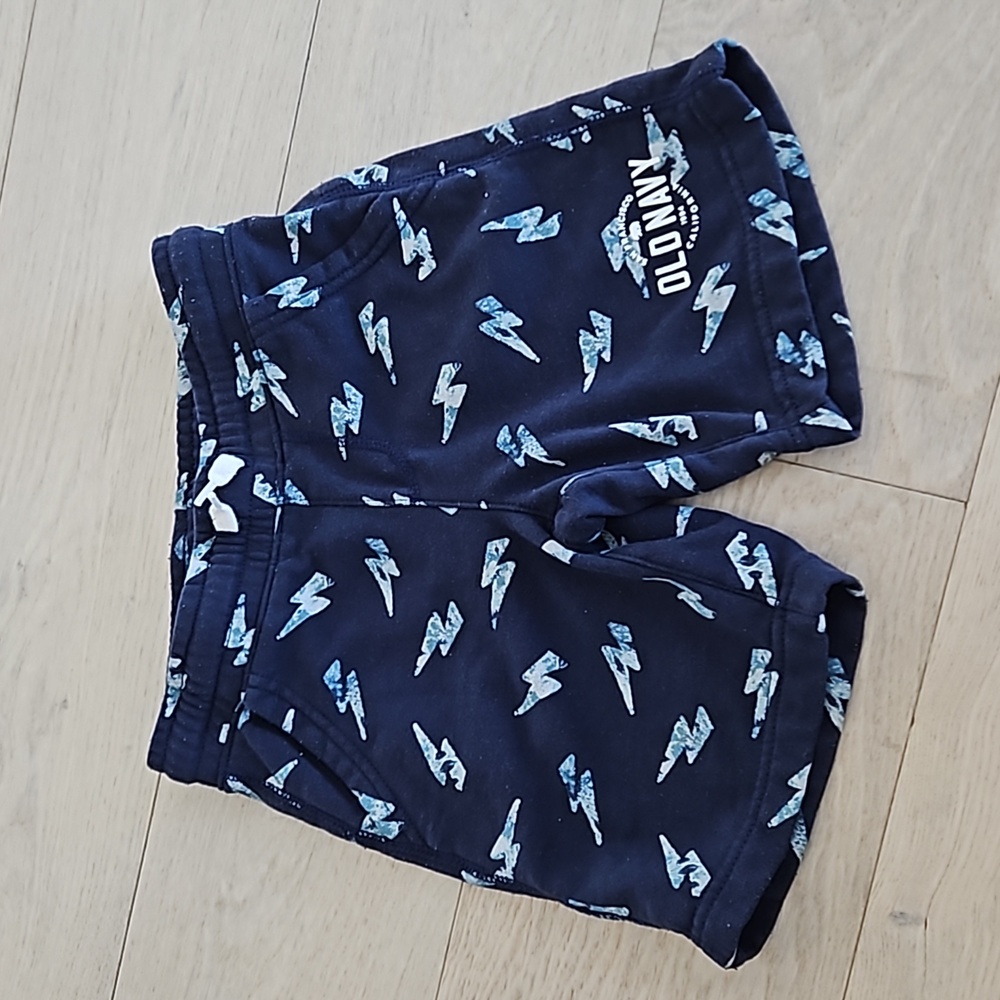 Old Navy Boys sweat shorts size S